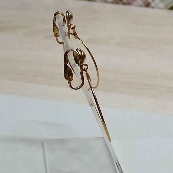 Vintage Gold Tone Clip On Hoop Earrings Costume Jewelry #80W - Picture 9 of 13